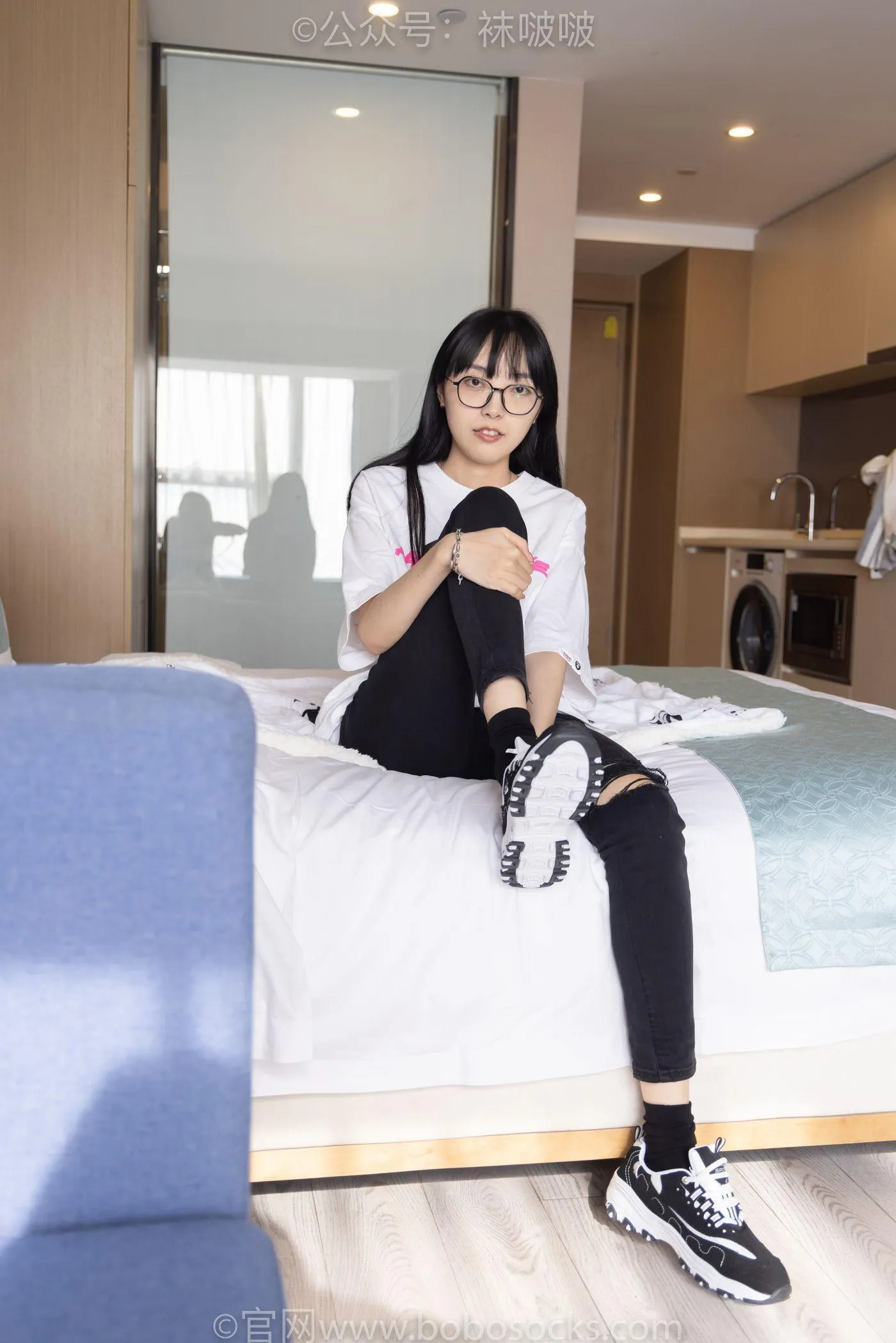 [BoBoSocks袜啵啵]NO.055 稚予-斯凯奇运动鞋、白棉袜、黑棉袜 [139P]插图6